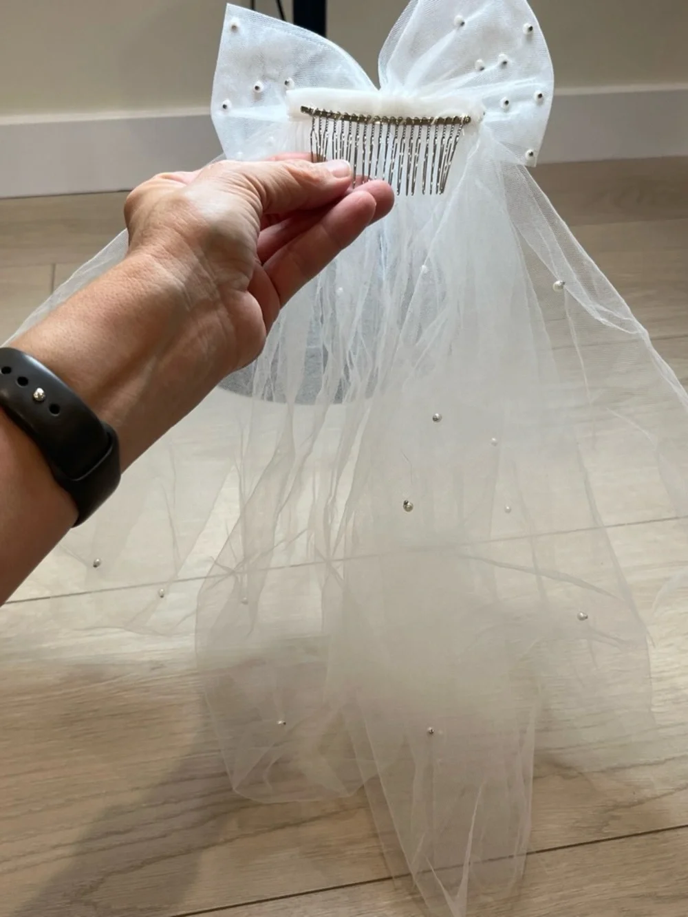 N/A white tulle